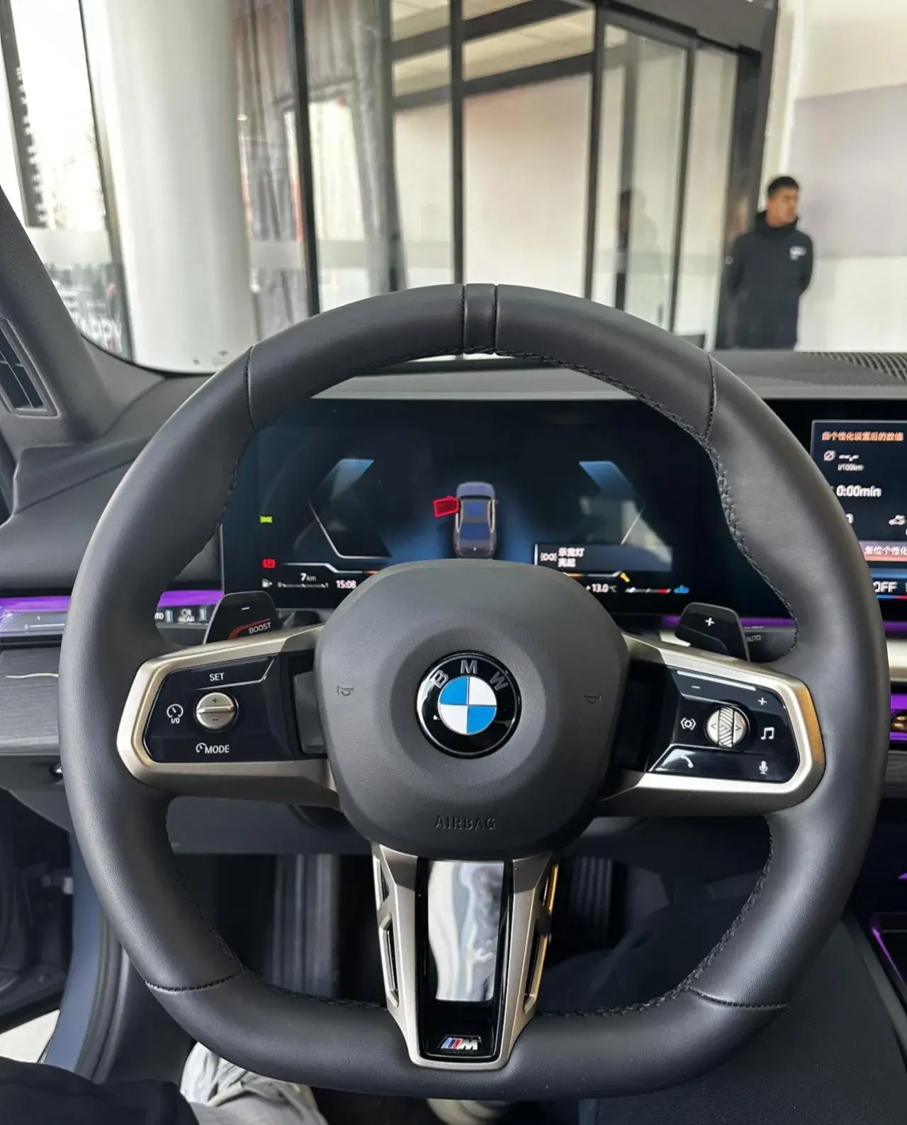 新款宝马五系,确实挺好的?有懂的老铁可以在评论区说说看